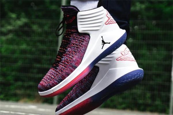 aj32美版和中国版本的区别 鞋底最明显
