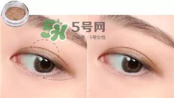 睫毛膏晕染是什么原因?睫毛膏晕染的原因