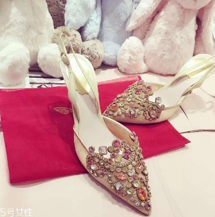 rene caovilla是奢侈品吗?美到让人产生错觉 rene caovilla是奢侈品吗?美到让人产生错觉