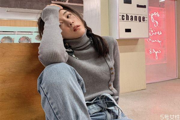 毛衣起球是质量不好吗 什么面料的毛衣不起球 毛衣起球是质量不好吗 什么面料的毛衣不起球