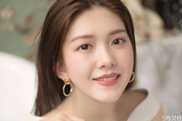 美白产品可以经常使用吗 美白产品有什么危害吗 美白产品可以经常使用吗 美白产品有什么危害吗