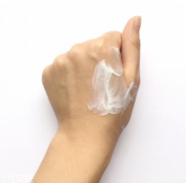 悦诗风吟自然关爱控油防晒乳怎么样 美白控油款 悦诗风吟自然关爱控油防晒乳怎么样 美白控油款