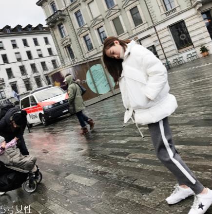 短款羽绒服怎么搭配?小个子女生的显高利器 短款羽绒服怎么搭配?小个子女生的显高利器