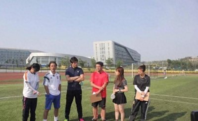 ​邓乐军——甲A联赛中的一流中场，却在绝望中选择早早退役