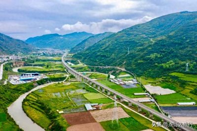 ​成都高铁去九寨沟，沿途怎样换车到景区，配交通攻略和购票教程