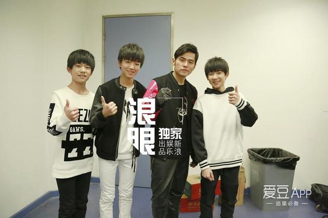 跨年夜后tfboys再合体（爱豆专稿TFBOYS历届跨年盘点）(4)