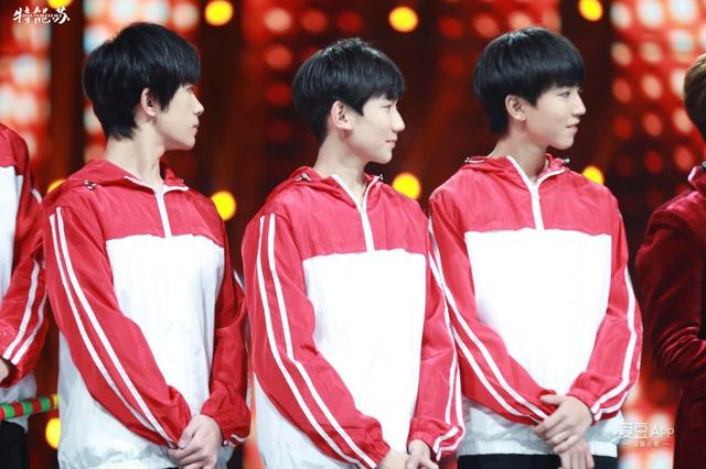 跨年夜后tfboys再合体（爱豆专稿TFBOYS历届跨年盘点）(9)