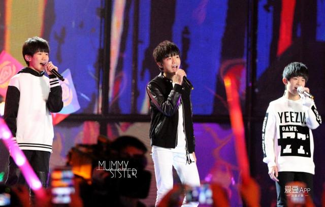跨年夜后tfboys再合体（爱豆专稿TFBOYS历届跨年盘点）(2)