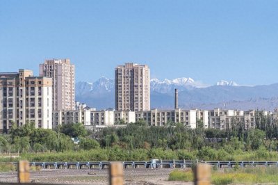 ​新疆拜城县：天山脚下的生命绿洲