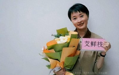 ​吴越51岁头发稀疏断崖式衰老，生图不修自然且自信，越看越舒服