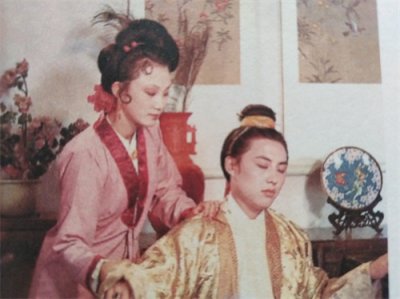 ​秋桐：仗势羞辱尤二姐，不把平儿放在眼里，却差点遭王熙凤的毒手