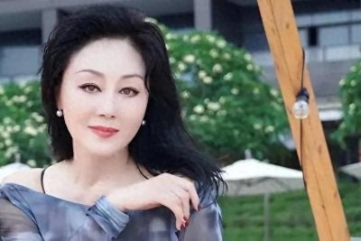 ​演员王姬的痛：儿子痴傻，自己被骗光积蓄，对不起33岁未婚的女儿