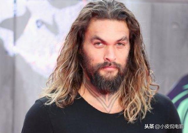 徐锦江失散多年的兄弟，雷神长发神似，而他简直一模一样