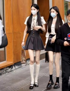 ​裙子(2023年夏天最火的10条裙子款式)