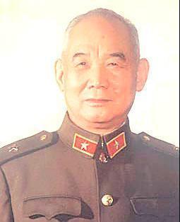 这四位开国少将当副总参谋长，属低衔高配，其中他授衔三次很厉害