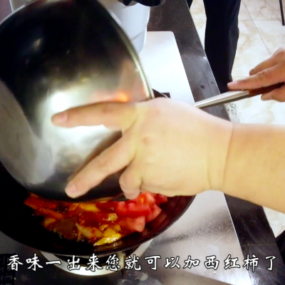 西红柿炖牛腩怎么做（老少皆宜的番茄炖牛腩做法）