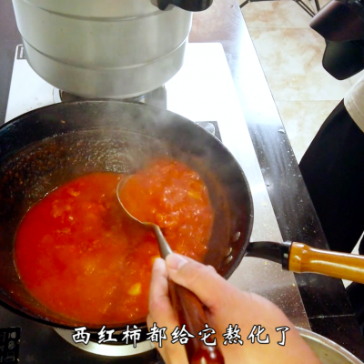 西红柿炖牛腩怎么做（老少皆宜的番茄炖牛腩做法）