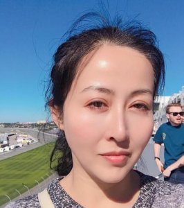 ​朋友圈发素颜照代表什么