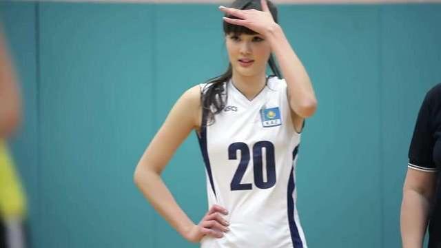 她是莎宾娜，曾被评为排球第一美少女，去日本4年，如今清纯不再