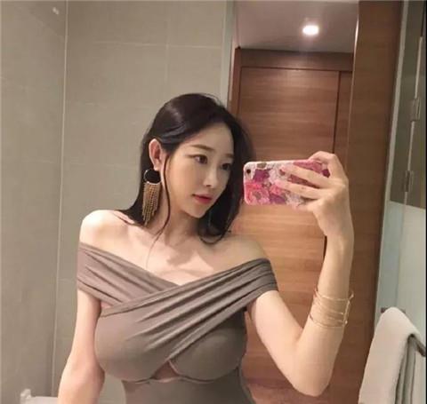 如何找话题与女生聊天,跟女生聊天的话题大全