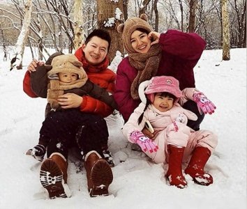 ​红果果：用宽松衣服遮挡孕肚，圣诞节当天在录制现场官宣怀上3胎