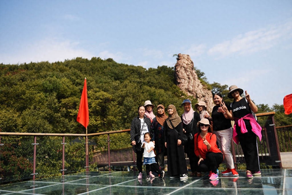 登封山水画廊摘星楼景区游记之二,树顶漫步一个超级炫酷炫的创意