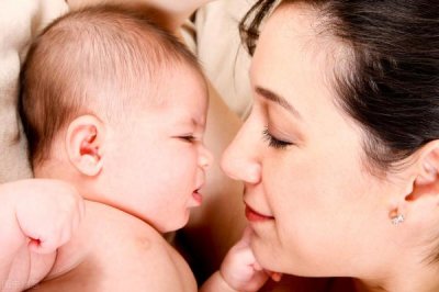 ​女的晚上睡觉睡不踏实，宝宝晚上睡觉不踏实怎么回事
