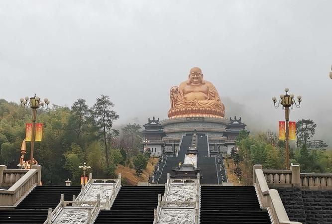 弥勒佛的道场是哪个山