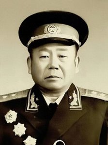 ​毕占云将军的传奇人生，红色战斗与忠诚信仰的交织。