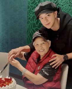 ​罗志祥否认与多名女子通宵,扮女装,贯彻厚脸皮的他还能东山再起吗