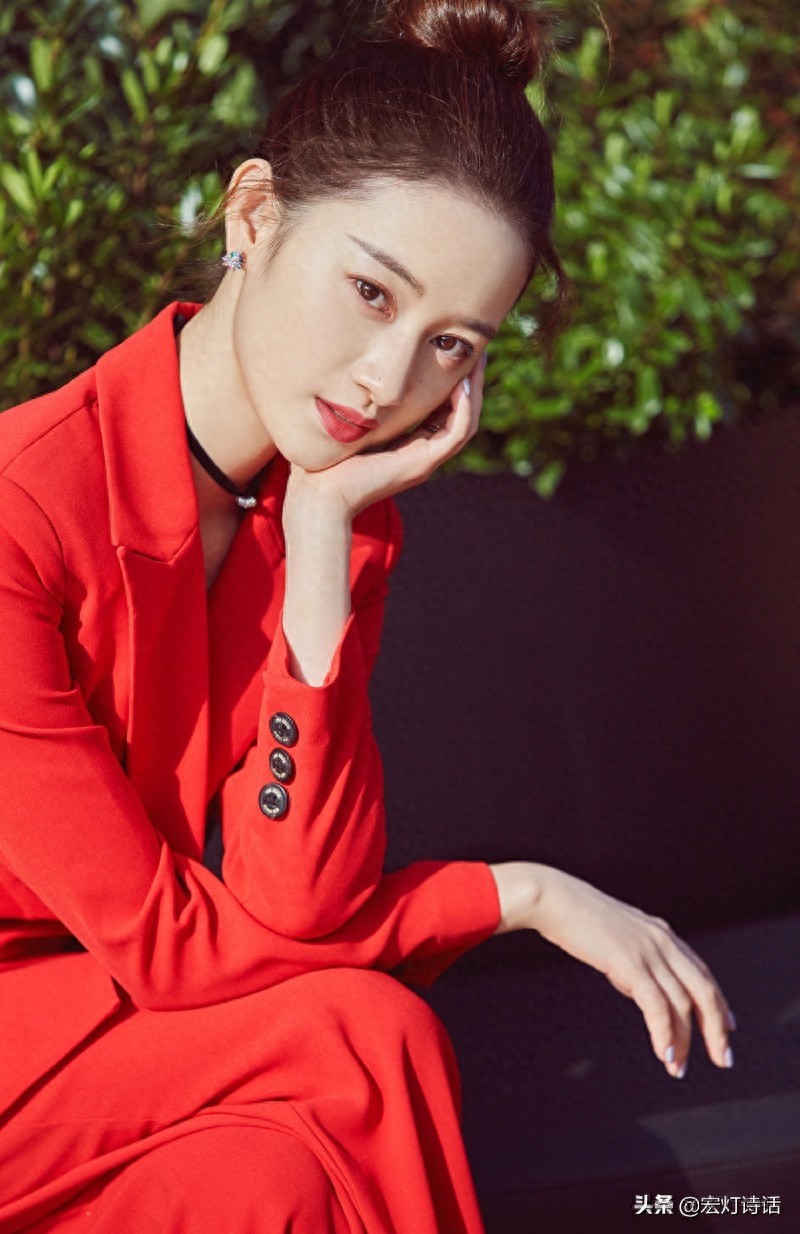 郭晓婷,上海人,新生代,凭借宫廷剧《步步惊心》获得关注