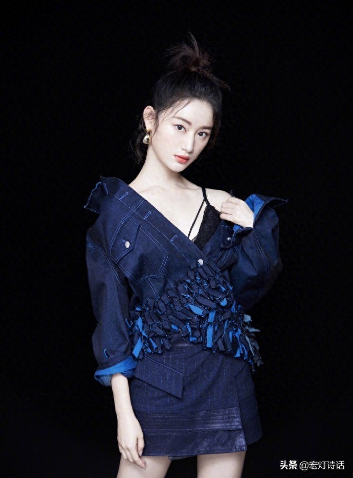 郭晓婷,上海人,新生代,凭借宫廷剧《步步惊心》获得关注