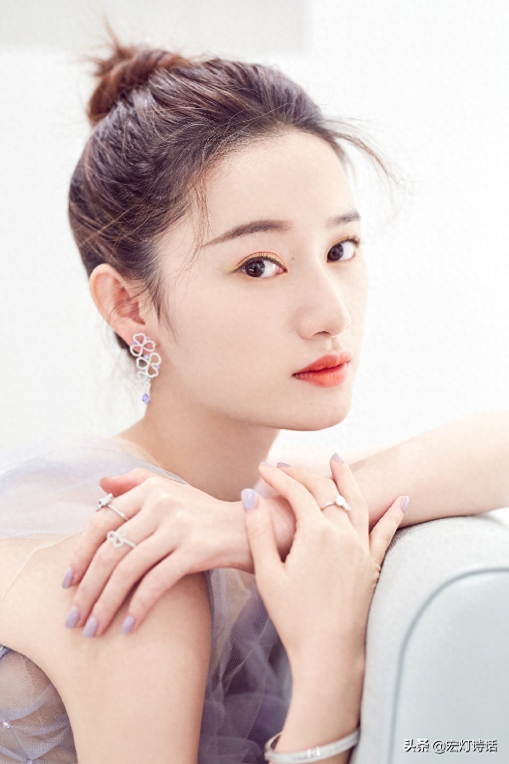 郭晓婷,上海人,新生代,凭借宫廷剧《步步惊心》获得关注