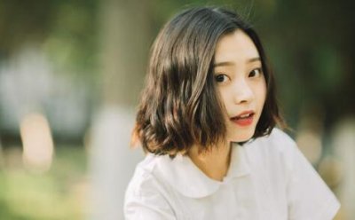 ​女生主动加男生微信却不聊天，男生应该怎么办？