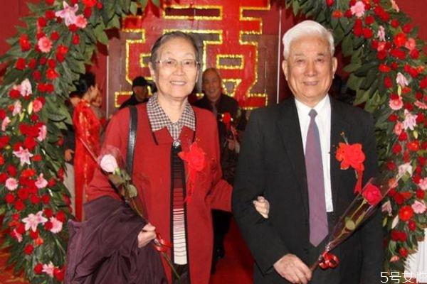 结婚多久是金婚 相爱金婚的秘诀 结婚多久是金婚 相爱金婚的秘诀