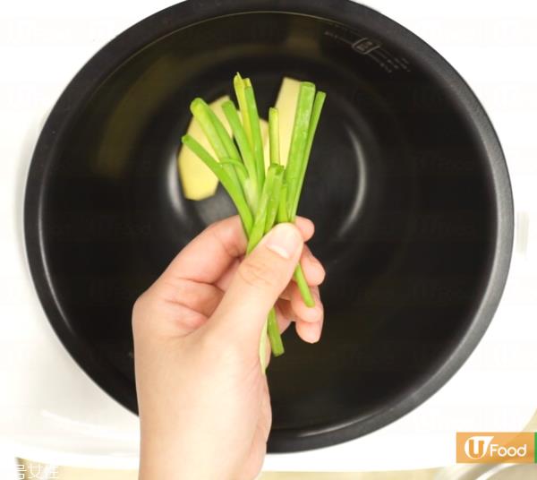 豉油鸡的做法电饭锅 3步电饭煲轻松搞定