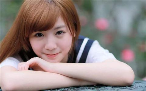 试探性肢体接触