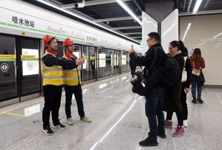 为什么有人宁拿3000元月薪也要进地铁工作呢「为什么有人宁拿3000元月薪也要进地铁工作」