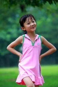 ​＂林妙可与杨沛宜：同台献唱，人生道路却大相径庭＂