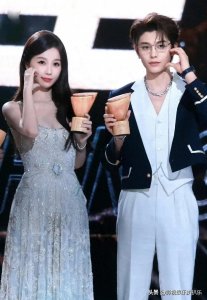 ​虞书欣丁禹兮被众星嗑CP,网友调侃：张碧晨成了“电灯泡”