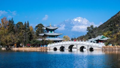 ​玉龙雪山海拔多少米