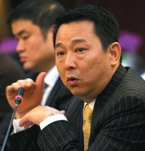 ​四川黑老大刘汉的黑金帝国崩塌，涉嫌30人的黑恶势力保护伞太可怕