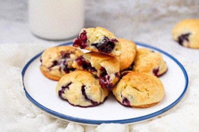 ​自制美味大曲奇，不用裱花嘴，酸甜酥软又简单，一口下去立刻爆浆