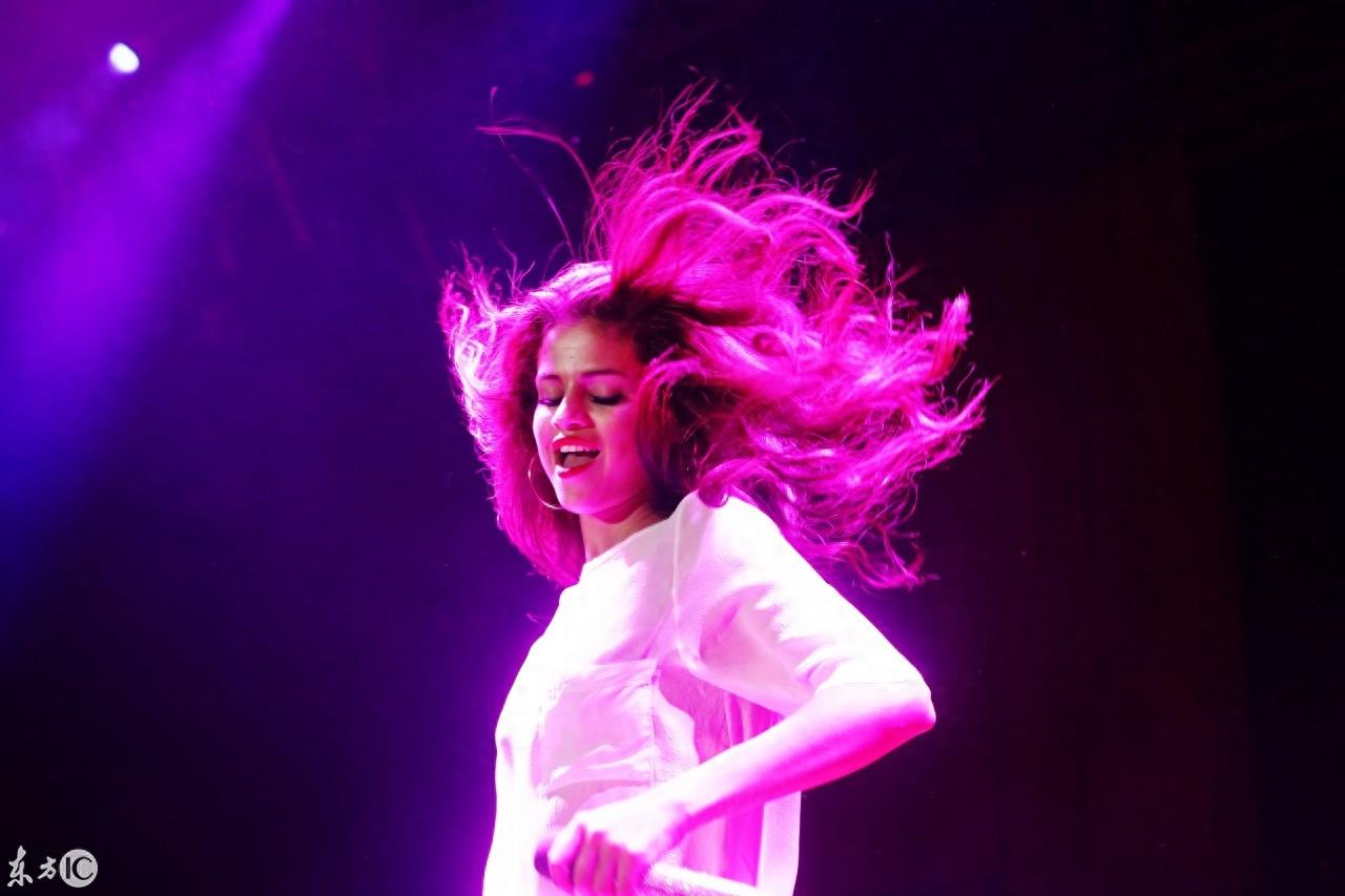 美国新生代女演员歌手赛琳娜·戈麦斯（Selena Gomez）