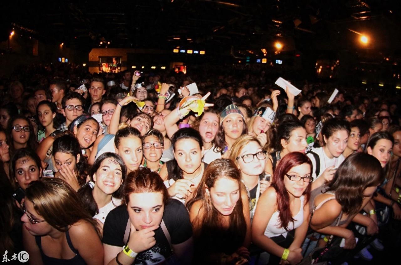 美国新生代女演员歌手赛琳娜·戈麦斯（Selena Gomez）