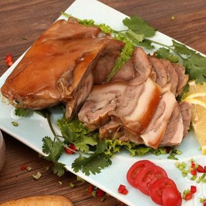 ​谁说猪头肉难炖？这套配方让你轻松掌握，味道香到让人心动！