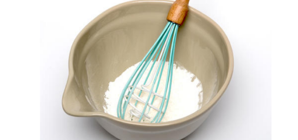 手动打发蛋清要多久,手动打蛋器打发蛋白要多久视频图3