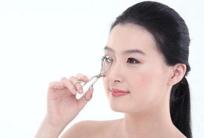 ​睫毛夹可以用什么代替 睫毛夹怎么夹翘