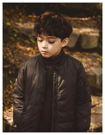 “儿子太帅，不可能是亲生的”，连做四次亲子鉴定，爸爸终死心