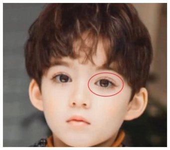 ​“儿子太帅，不可能是亲生的”，连做四次亲子鉴定，爸爸终死心